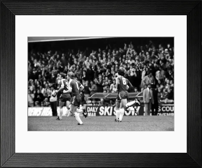 Framed Print : English League Division Two match at Stamford Bridge. Chelsea 6 v Newcastle United 0 Framed Print : English League Division Two match at Stamford Bridge. Chelsea 6 v Newcastle United 0