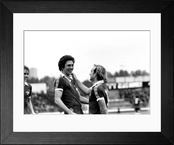 Framed Print : English League Division Two match at Stamford Bridge. Chelsea 6 v Newcastle United 0 Framed Print : English League Division Two match at Stamford Bridge. Chelsea 6 v Newcastle United 0