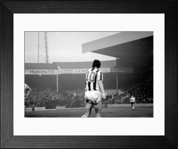 Framed Print : West Bromwich Albion 1 v. Everton 1. February 1984 MF14-08-003 Framed Print : West Bromwich Albion 1 v. Everton 1. February 1984 MF14-08-003