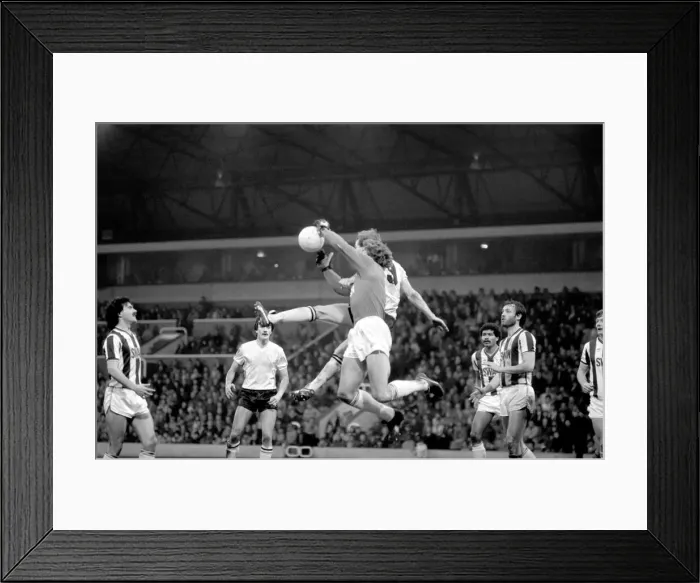 Framed Print : West Bromwich Albion 1 v. Everton 1. February 1984 MF14-08-002 Framed Print : West Bromwich Albion 1 v. Everton 1. February 1984 MF14-08-002