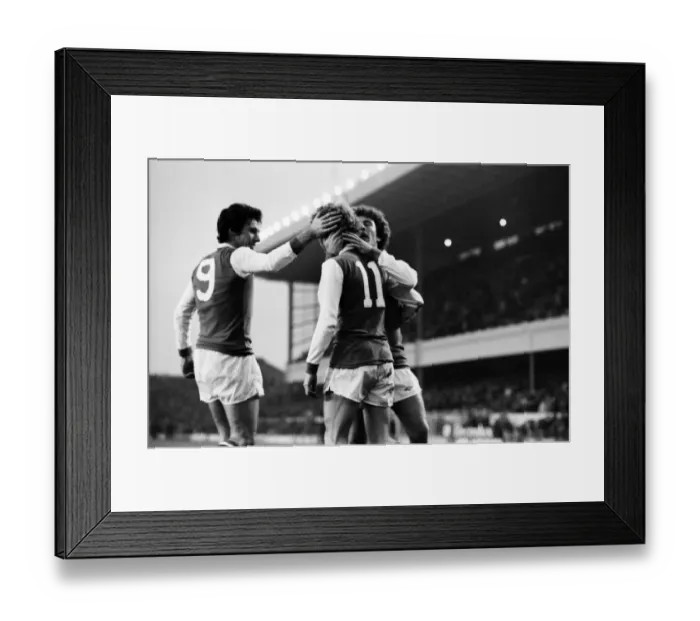 Framed Print : Arsenal v. Brighton and Hove Albion. November 1980 LF05-05-055 Football Division