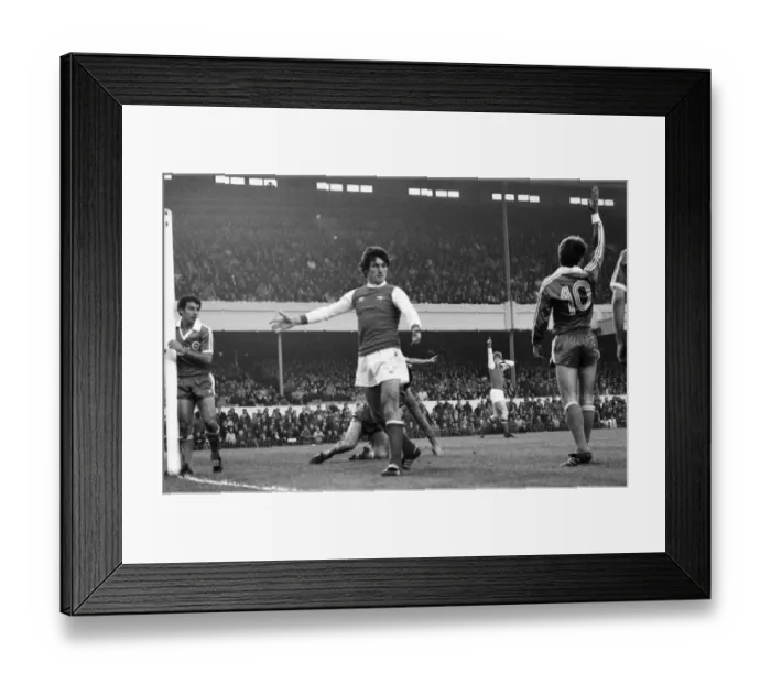 Framed Print : Arsenal v. Brighton and Hove Albion. November 1980 LF05-05-016 Football Division