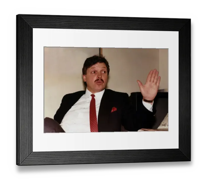 Framed Print : Michael Knighton, director of Manchester United Football Club. Circa 1989