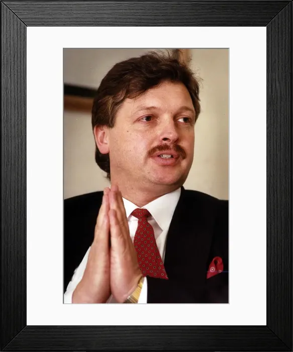 Framed Print : Michael Knighton, director of Manchester United Football Club. Circa 1989