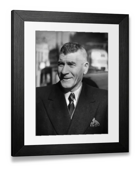 Framed Print : Elisha Scott (24 August 1894 - 16 May 1959) was Northern Ireland football goalkeeper Framed Print : Elisha Scott (24 August 1894 - 16 May 1959) was Northern Ireland football goalkeeper