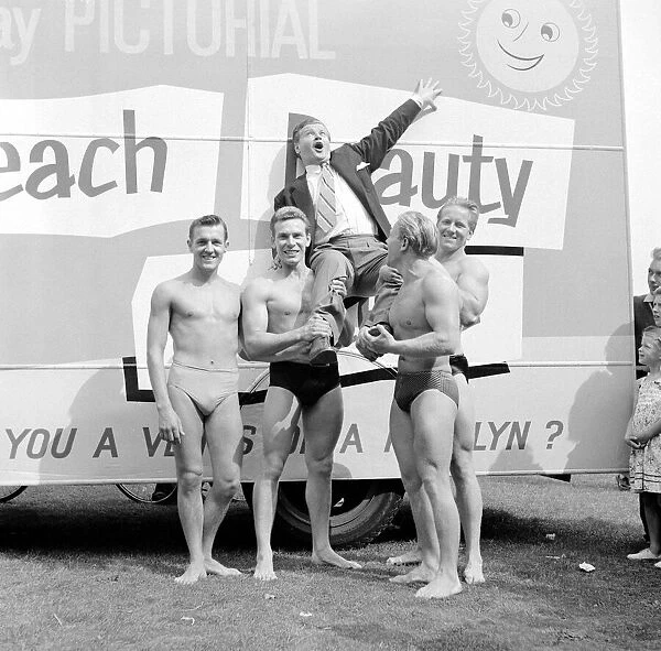 03  /  08  /  1955 Boshen Beach Venus Competition at Ruislip Lido Benny Hill with