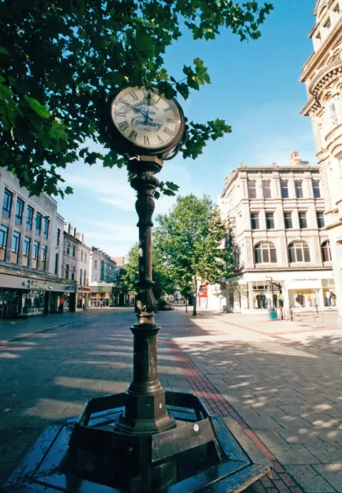 Framed Print : 10am on Queen Street, Cardiff, empty on the day of the funeral of Diana Framed Print : 10am on Queen Street, Cardiff, empty on the day of the funeral of Diana