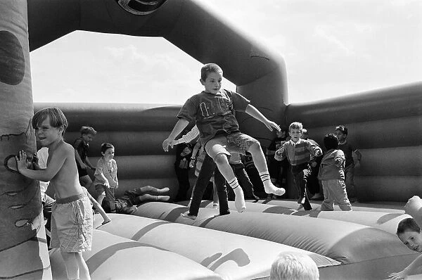 1500 children enjoy a Fun Day at Sefton Park, Liverpool, 19th August 1992
