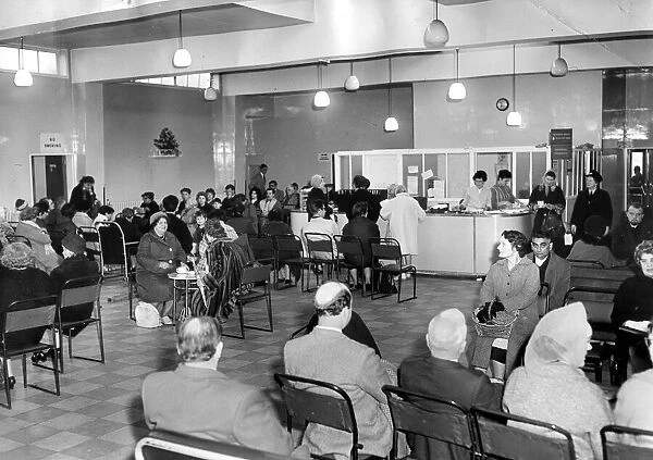 16  /  11  /  1964. The busy out-patients department at Coventry & Warwickshire Hospital