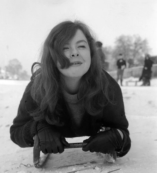 Framed Print : 17 year old Jenny Kane of Hadley Wood rests on her sledge after Tobogganing on Hampstead