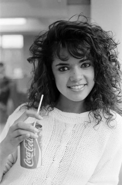 Framed Print : 17 year old Jenny Powell from Ilford, Essex, from the Italia Conti school Framed Print : 17 year old Jenny Powell from Ilford, Essex, from the Italia Conti school