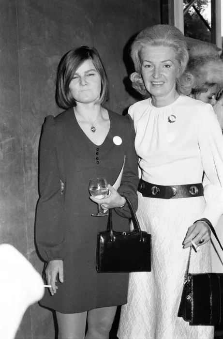 Framed Print : 17th Women Of The Year Luncheon, Savoy Hotel, London, 4th October 1971 Framed Print : 17th Women Of The Year Luncheon, Savoy Hotel, London, 4th October 1971