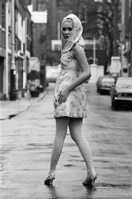 Framed Print : 18-year-old Penny Brahms gave her new dress a rehearsal for tonight when Penny will Framed Print : 18-year-old Penny Brahms gave her new dress a rehearsal for tonight when Penny will