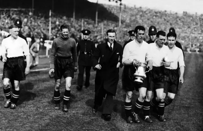 Framed Print : 1933 FA cup final at Wembley. Everton 3 v Manchester City 0