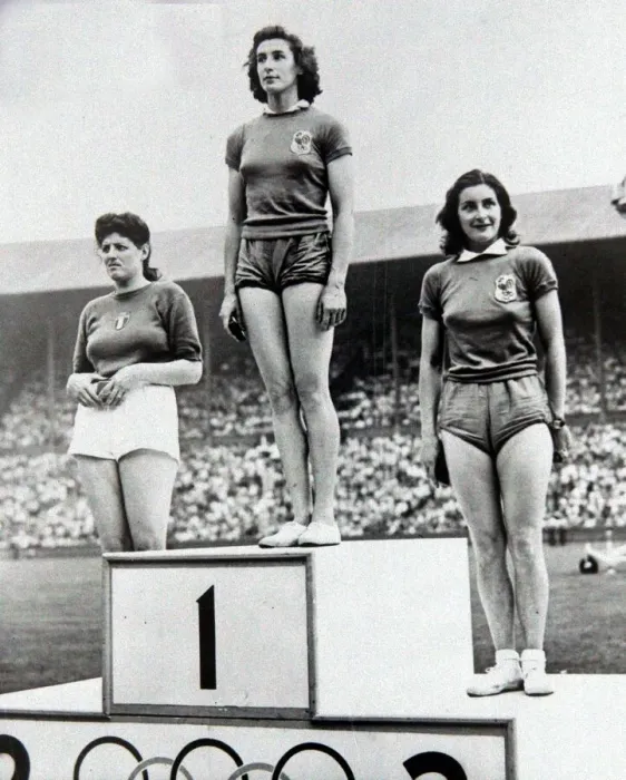 Framed Print : 1948 London Olympic Games France wins Gold and Silver in the Women Disc