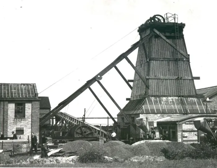 Framed Print : A 1949 picture of the headgear and winding house at Lynemouth Colliery, Northumberland Framed Print : A 1949 picture of the headgear and winding house at Lynemouth Colliery, Northumberland