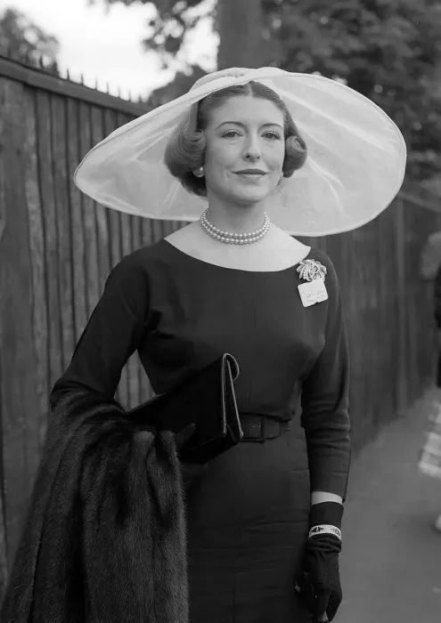 Framed Print : 1953 Clothing Ascot Fashion Mrs Douglas Riley-Smith wearing a black dress with white Framed Print : 1953 Clothing Ascot Fashion Mrs Douglas Riley-Smith wearing a black dress with white