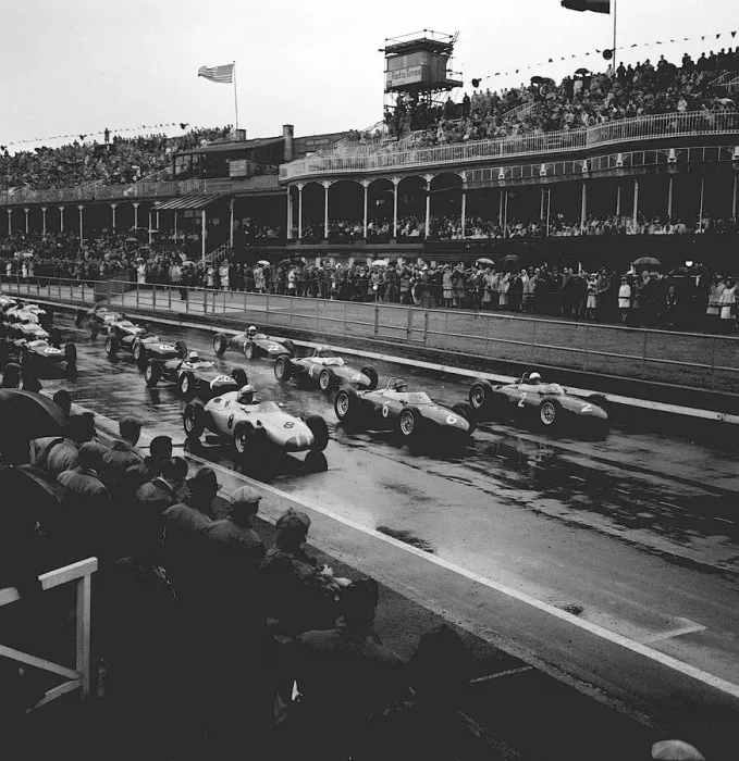 Framed Print : 1961 British Grad Prix at Aintree starts 15 / 7 / 61 P4686-57 Q185 Framed Print : 1961 British Grad Prix at Aintree starts 15 / 7 / 61 P4686-57 Q185