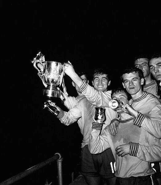 1965 League Cup Final Second leg. Chelseas Terry Venables holds up the League Cup