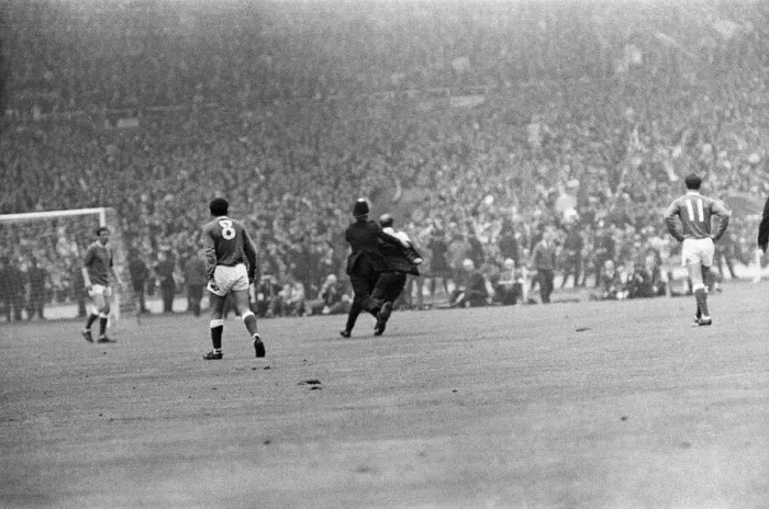 Framed Print : 1966 FA Cup final at Wembley stadium. Everton 3 v Sheffield Wednesday 2 Framed Print : 1966 FA Cup final at Wembley stadium. Everton 3 v Sheffield Wednesday 2