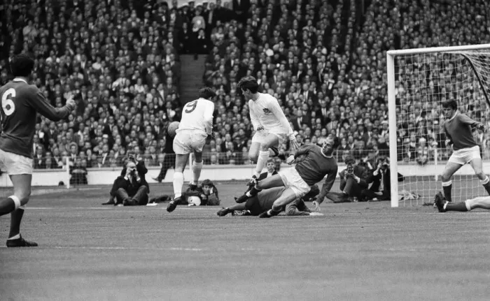 Framed Print : 1966 FA Cup Final at Wembley stadium. Everton 3 v Sheffield Wednesday 2 Framed Print : 1966 FA Cup Final at Wembley stadium. Everton 3 v Sheffield Wednesday 2