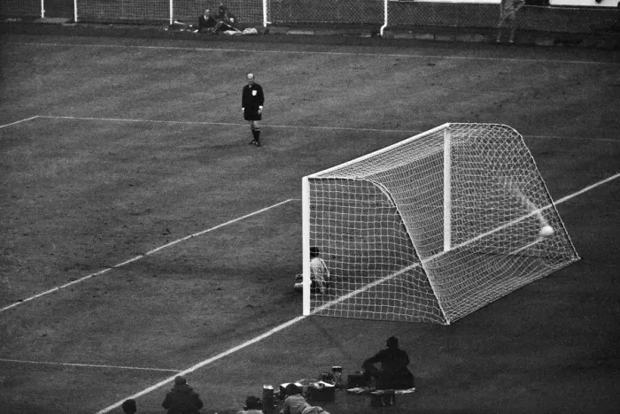 Framed Print : 1966 World Cup Semi Final at Wembley Stadium. England 2 v Portugal 1 Framed Print : 1966 World Cup Semi Final at Wembley Stadium. England 2 v Portugal 1