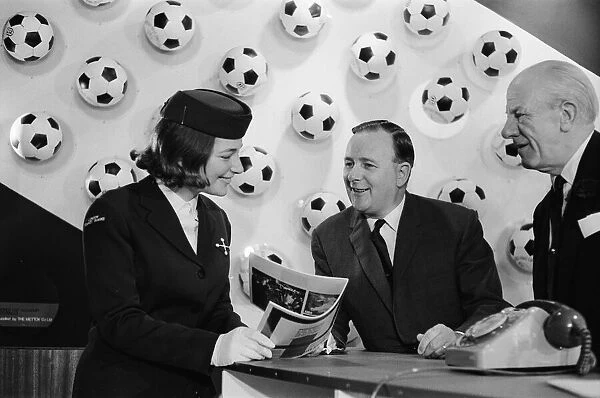 1966 World Cup Tournament in England. Minister of Sport Dennis Howell talks to