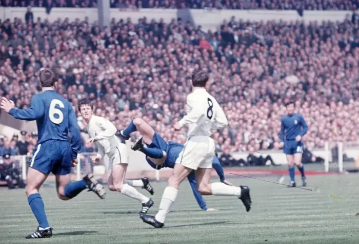 Framed Print : 1967 FA Cup Final at Wembey Stadium Chelsea v Tottenham Hotspur Spurs