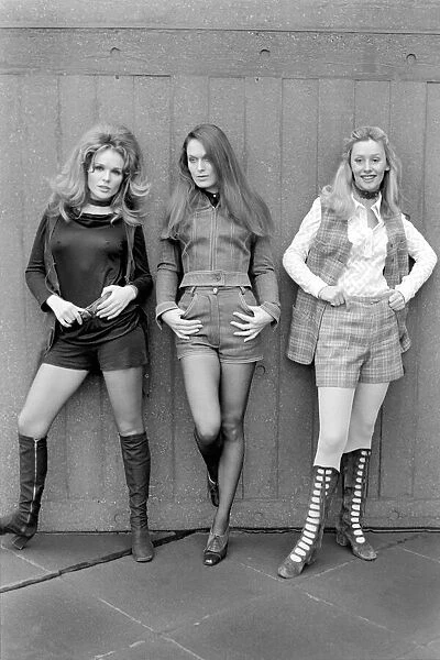 1970s Fashion: Shorts. January 1971 71-00161-011