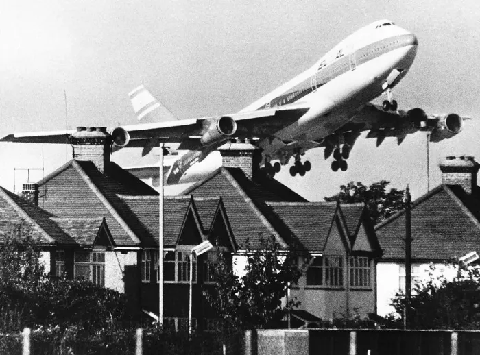 Framed Print : 1971 EL AL Boeing 747 taking off over roof tops near London Heathrow Airport