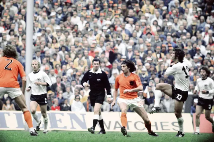 Framed Print : 1974 World Cup Final at the Olympic Stadium, Munich. West Germany 2 v Holland 1 Framed Print : 1974 World Cup Final at the Olympic Stadium, Munich. West Germany 2 v Holland 1