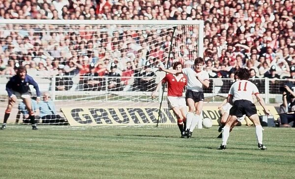 1977 FA Cup Final at Wembley May 1977 Manchester United 2 v Liverpool 1