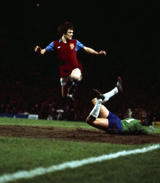 1977 League Cup Final Second Replay at Old Trafford. Aston Villa 3 v Everton 2 aet