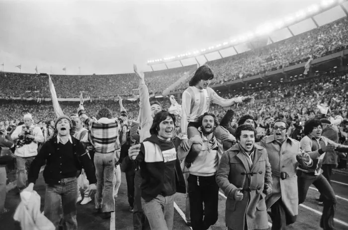Framed Print : 1978 World Cup Final in Buenos Aires, Argentina. Argentina 3 v Holland 1 after Framed Print : 1978 World Cup Final in Buenos Aires, Argentina. Argentina 3 v Holland 1 after