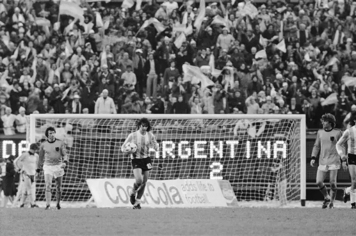 Framed Print : 1978 World Cup Final in Buenos Aires, Argentina. Argentina 3 v Holland 1 after