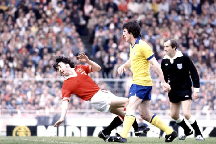 Framed Print : 1979 FA Cup Final Arsenal v Manchester United Mickey Thomas & Frank Stapleton