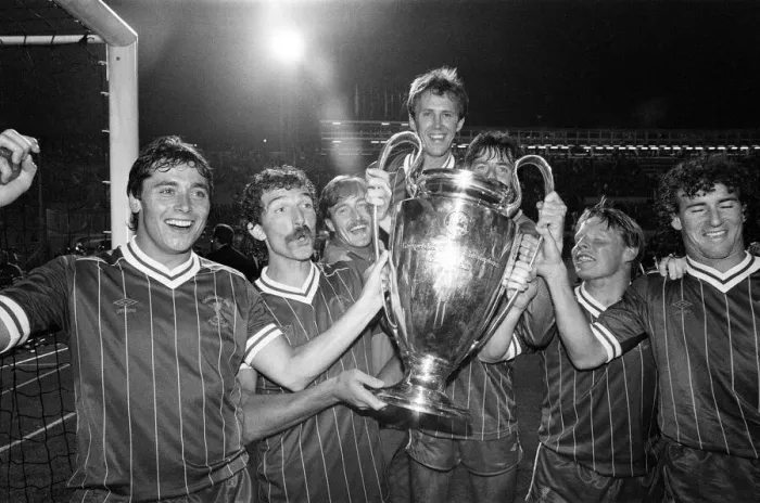 Framed Print : 1984 European Cup Final at Stadio Olimpico, Rome. Liverpool 1-1 As Roma Framed Print : 1984 European Cup Final at Stadio Olimpico, Rome. Liverpool 1-1 As Roma