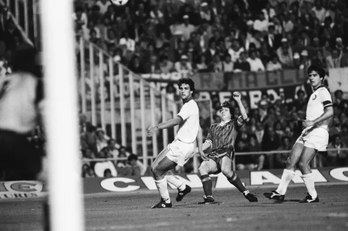 Framed Print : 1984 European Cup Final at Stadio Olimpico, Rome. Liverpool 1-1 As Roma Framed Print : 1984 European Cup Final at Stadio Olimpico, Rome. Liverpool 1-1 As Roma