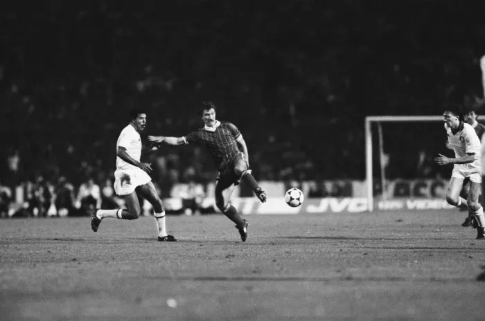 Framed Print : 1984 European Cup Final at Stadio Olimpico, Rome. Liverpool 1-1 As Roma Framed Print : 1984 European Cup Final at Stadio Olimpico, Rome. Liverpool 1-1 As Roma