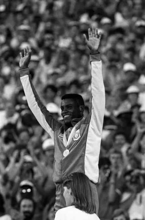 Framed Print : The 1984 Summer Olympics in Los Angeles. Carl Lewis. August 1984