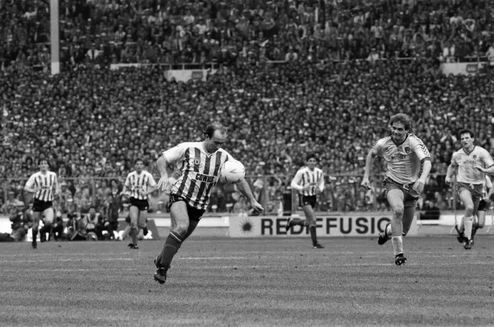 Framed Print : 1985 Milk cup final at Wembley Stadium. Final score Norwich City 1 - 0 Sunderland Framed Print : 1985 Milk cup final at Wembley Stadium. Final score Norwich City 1 - 0 Sunderland