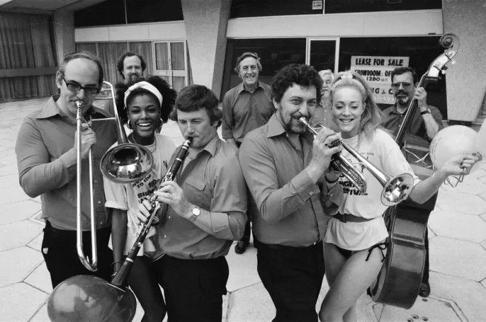 Framed Print : 1986 Birmingham International Jazz and Blues Festival, Artists, Photo-call, 4th July 1986 Framed Print : 1986 Birmingham International Jazz and Blues Festival, Artists, Photo-call, 4th July 1986