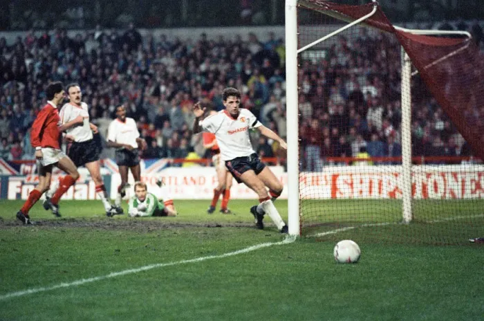 Framed Print : 1990 FA Cup Third Round match at The City Ground. Nottingham Forest 0 v Manchester Framed Print : 1990 FA Cup Third Round match at The City Ground. Nottingham Forest 0 v Manchester