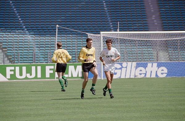 1990 World Cup Finals in Italy. Republic of Ireland goalkeeper Pat Bonner with