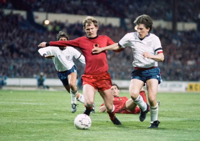 Framed Print : 1990 World Cup Qualifier at Wembley Stadium. England 5 v Albania 0 Framed Print : 1990 World Cup Qualifier at Wembley Stadium. England 5 v Albania 0