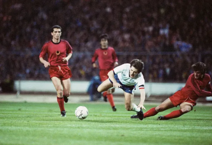 Framed Print : 1990 World Cup Qualifier at Wembley Stadium. England 5 v Albania 0 Framed Print : 1990 World Cup Qualifier at Wembley Stadium. England 5 v Albania 0