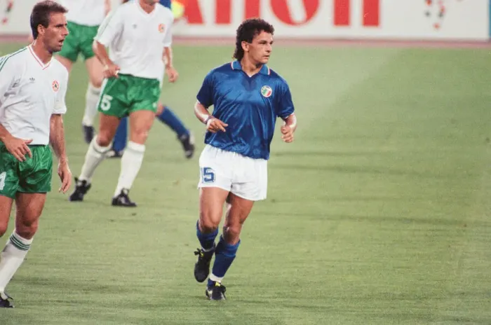 Framed Print : 1990 World Cup Quarter Final match in Rome, Italy. Italy 1 v Republic of Ireland 0 Framed Print : 1990 World Cup Quarter Final match in Rome, Italy. Italy 1 v Republic of Ireland 0