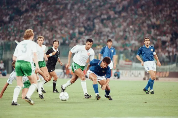 Framed Print : 1990 World Cup Quarter Final match in Rome, Italy. Italy 1 v Republic of Ireland 0