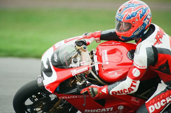 1998 Superbike World Championship, Training Session, Donington Park, 9th April 1998. No