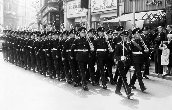 1st battalion South Wales Borderers, march through Westgate Square, Newport, Wales